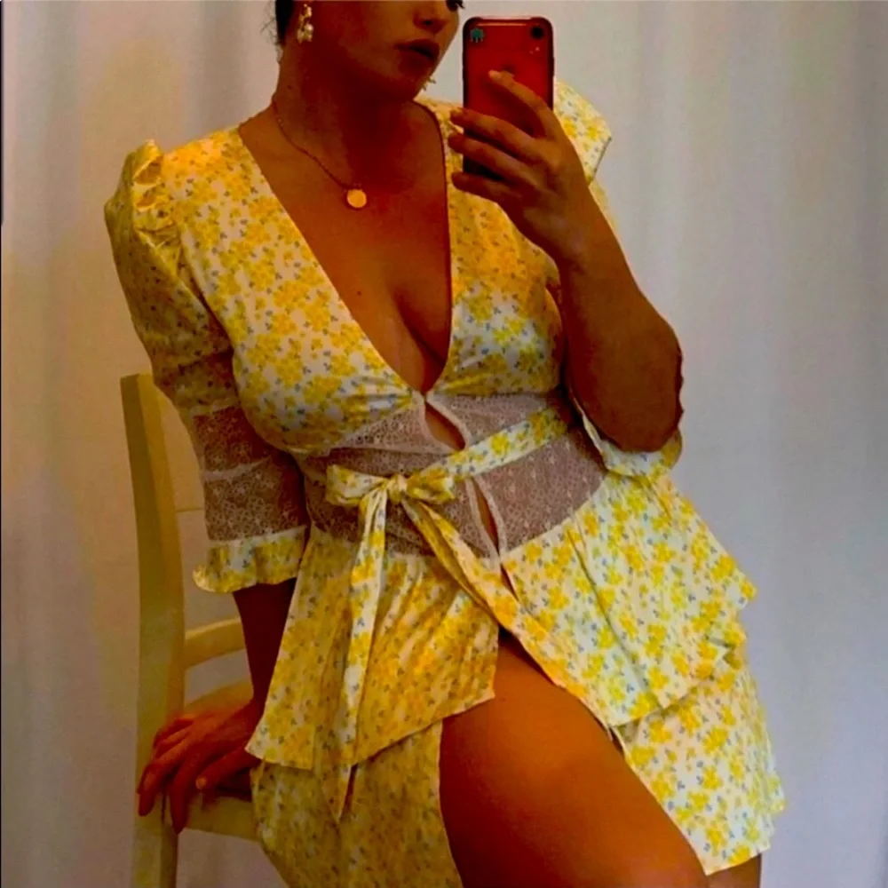 For Love and Lemons Daffodil Robe NWT - Picture 1 of 7